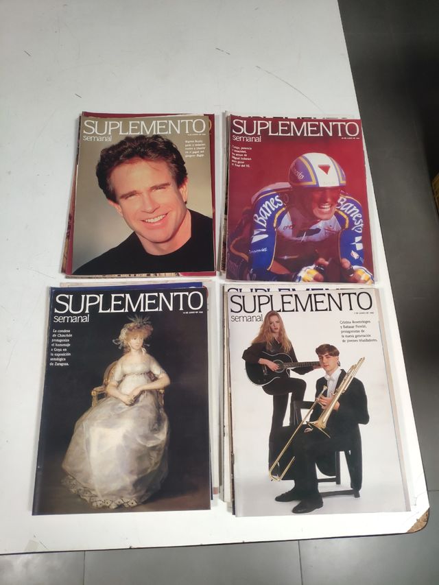 Lote de 17 revistas suplemento semanal.