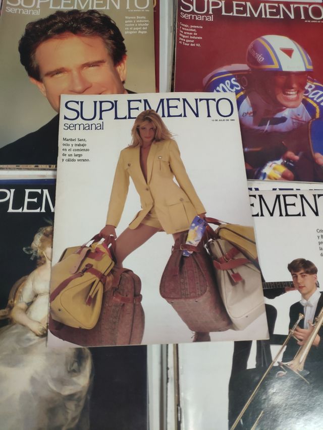 Lote de 17 revistas suplemento semanal.