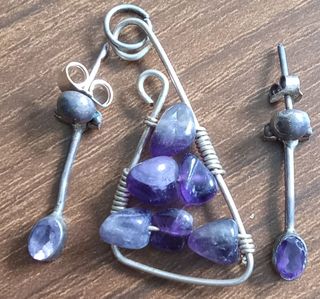 Colgante y pendientes amatista