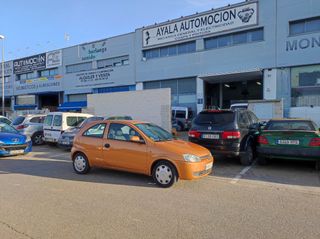 Se vende nave con licencia de taller