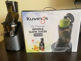 Exprimidor Kuving 820 seminuevo.