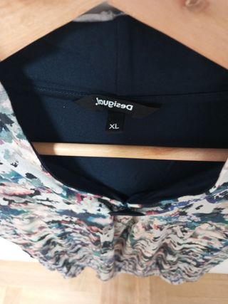 Camiseta Desigual multicolor talla XL