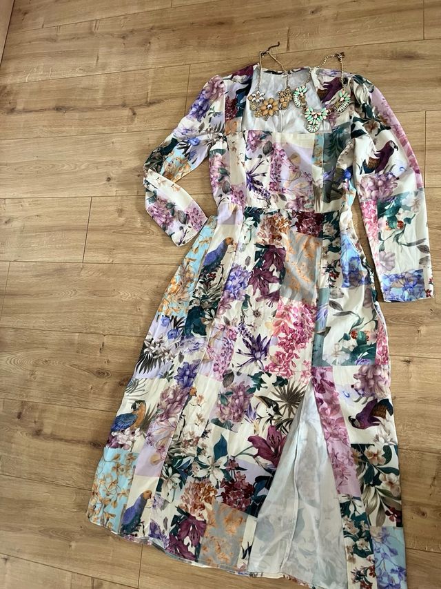 Vestido floral + collar de regalo a elegir