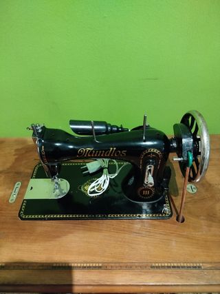 Máquina de coser Mundlos 111