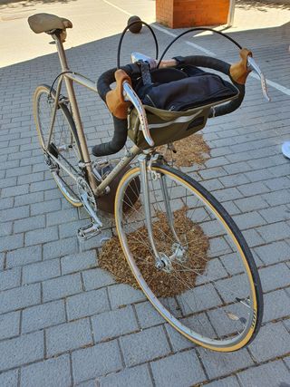 Bicicleta paseo carretera vintage