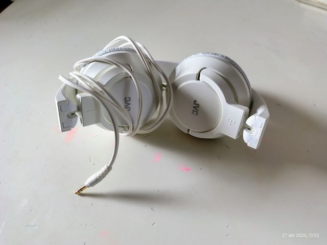 Auriculares JVC blancos