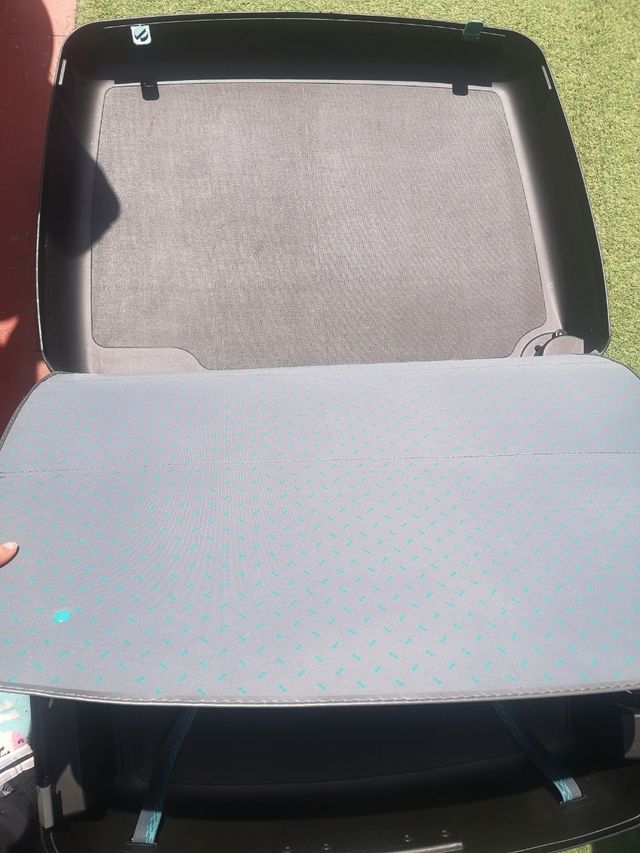 Maleta dura ruedas candado