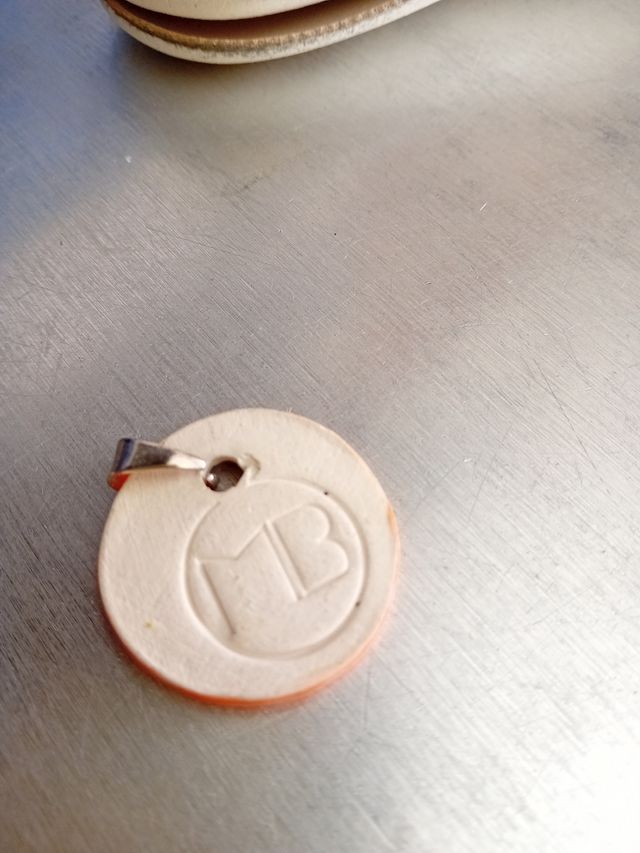 Ciondolo Bilancia in Ceramica Arancione