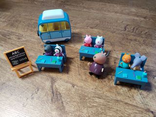 Lote Peppa Pig: casa y colegio.