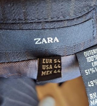 Traje raya diplomática Zara Man