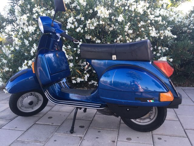 Vespa 200 PK Iris Azul 1995.