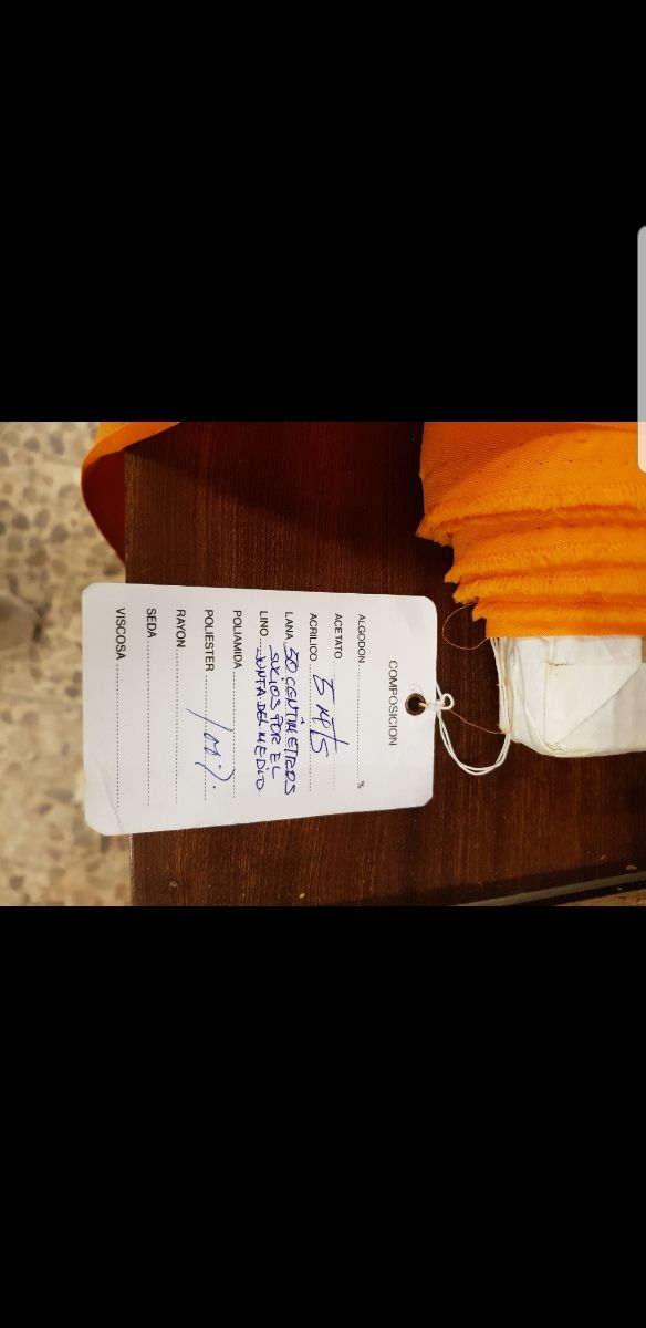 Gabardina Fina Naranja.