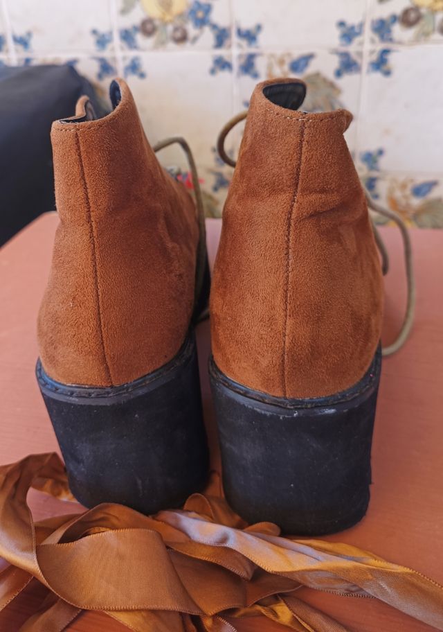Botas de tipo ante marrón