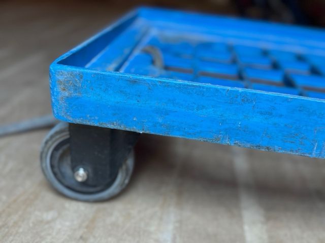 Plataforma con ruedas giratorias 