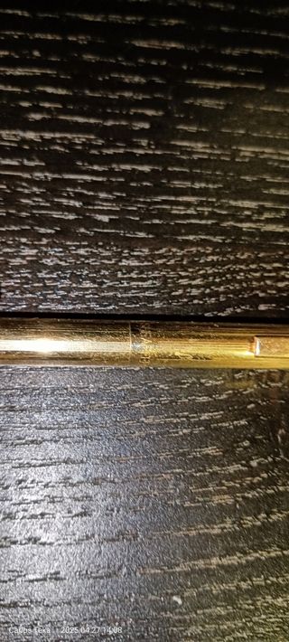 Bolígrafo dorado antiguo