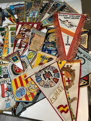 Coleccion de banderies antiguos