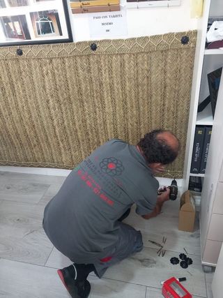 ESTERONES DE ESPARTO, ALFOMBRAS, ZÓCALOS A MEDIDA