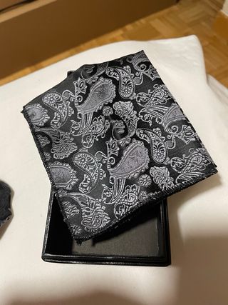 Pajarita hombre traje