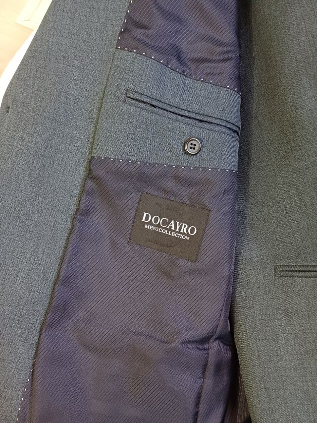 Vendo traje de chaqueta COMPLETO de hombre gris