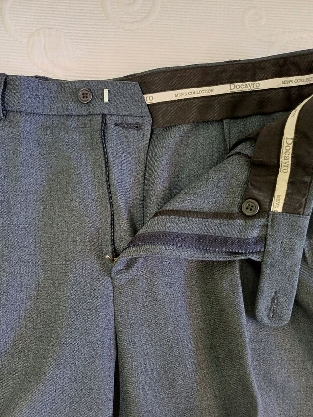 Vendo traje de chaqueta COMPLETO de hombre gris