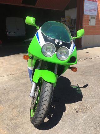 Kawasaki Zxr 750 L muy cuidada perfecta