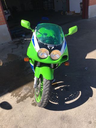 Kawasaki Zxr 750 L muy cuidada perfecta