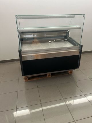 Vitrina refrigerada Coreco CVE-9-13-RC R2