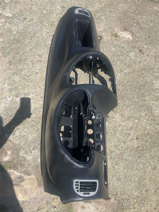 Salpicadero Saxo VTS 16v