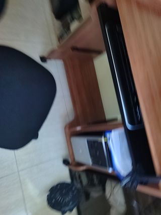 Mesa escritorio y silla (recoger en Parla)