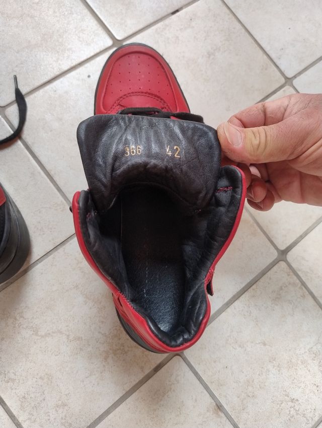 Scarpe sportive alte uomo rosse e nere taglia 42