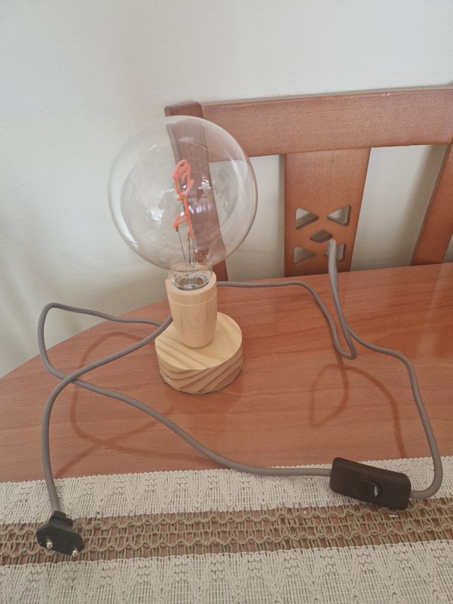 Lámpara decorativa con forma de rosa