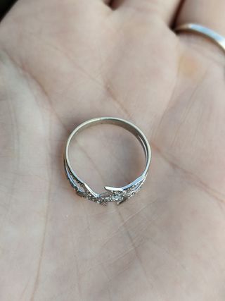 Anillo oro y diamantes 