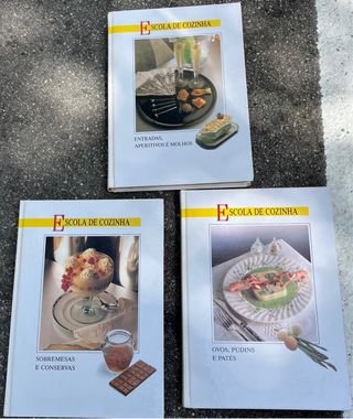3 livros Escola de Cozinha: Entradas aperitivos e molhos Ovos pudins e patés Sobremesas e conservas