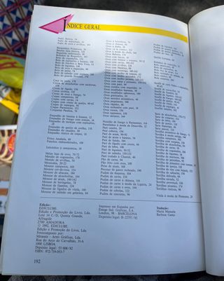 3 livros Escola de Cozinha: Entradas aperitivos e molhos Ovos pudins e patés Sobremesas e conservas