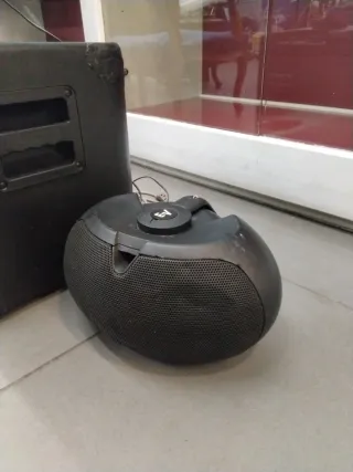 Altavoz Mark miniman bat muy potente y sonido prof