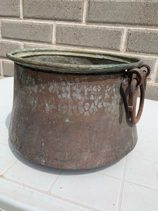 Calderone antico di rame bellissimo e particolare 