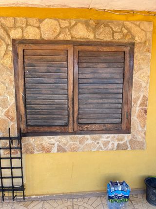 Ventana de madera