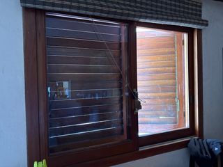 Ventana de madera