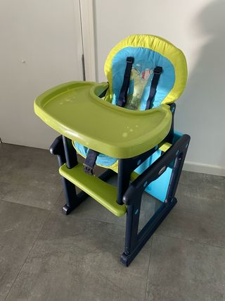 Mesa y sillas  niño niña