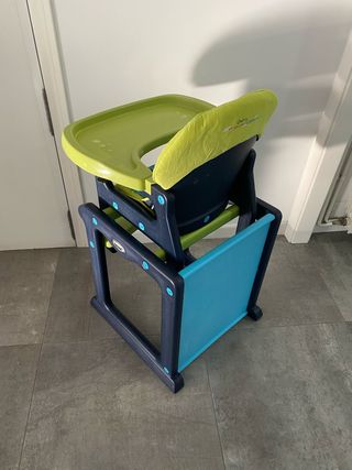 Mesa y sillas  niño niña