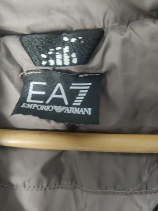 Chaqueta EA7 Emporio Armani beige
