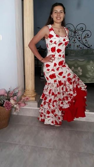 Traje gitana rojo y blanco