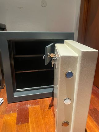 Caja fuerte / cofre a prueba de fuego