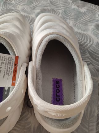 Crocs forradas nuevas