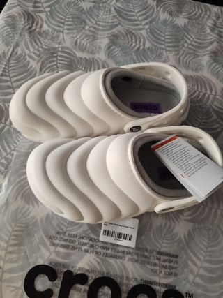 Crocs forradas nuevas