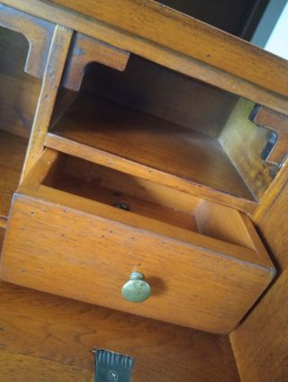 Scrittoio ribattina legno di noce