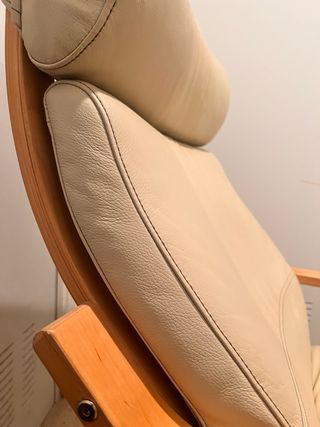 Sillon escandinavo de madera natural y Piel