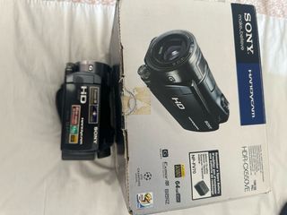 Sony Handycam HDR-CX550VE + 2 baterías