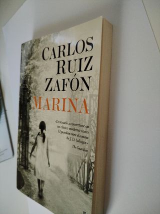 Marina (Spanish Edition)