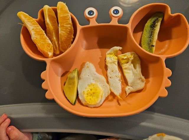 Plato bebé silicona BLW + Babero silicona